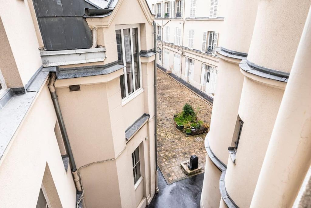 Vaugirard - Saint Germain Des Pres - Place Parigi
